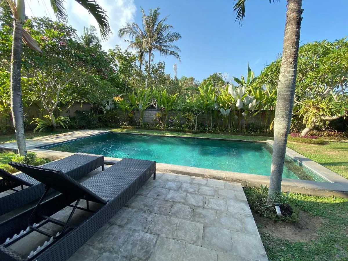 Rumah Dadong Ubud Vila